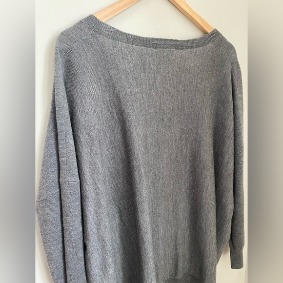Eileen Fisher Ballet Neck Merino Jersey High-Low Sweater Top Size Medium - Picture 6 of 12